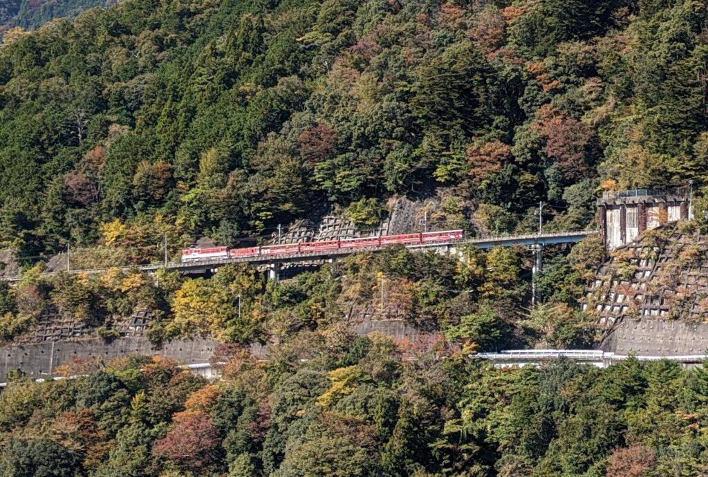 長島ダムからの列車_拡大